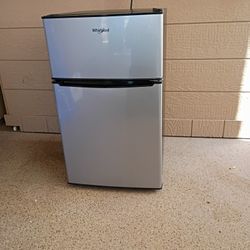 WHIRLPOOL REFRIGERATOR/FREEZER
