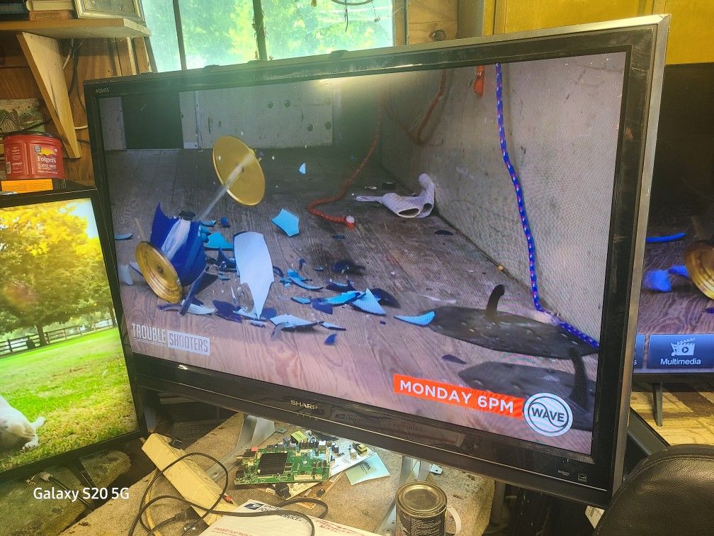 43" Lg Led Smart Tv With Remote