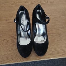 Delicacy Womans Wedge Pump