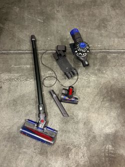 Dyson V6