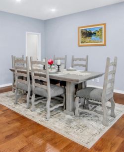 Rustic Farmhouse Dinner Table