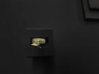 Women's Ring - White Gold 10k (.417) 4.3 grams Size 6.5