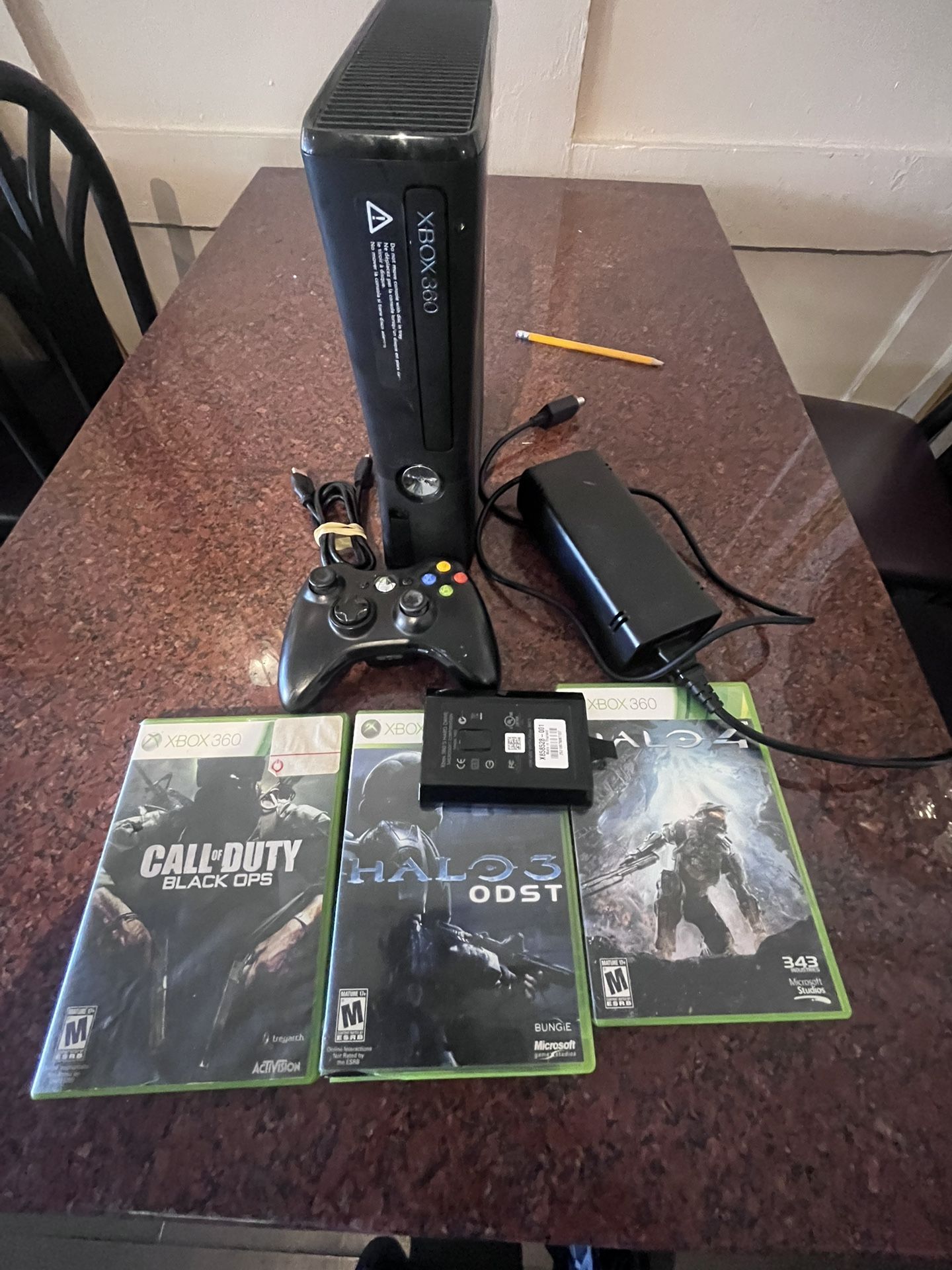 Xbox 360 W 320 Gig Slim Bundle Games, Control