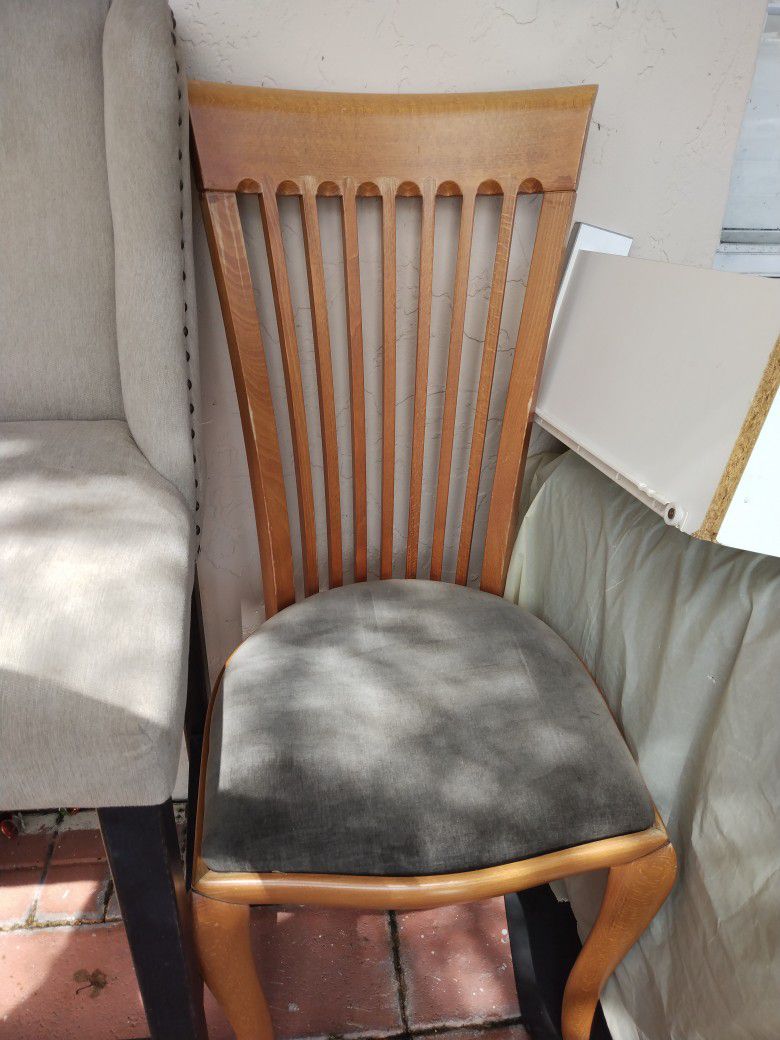 $10 Items Moving Chairs Desk