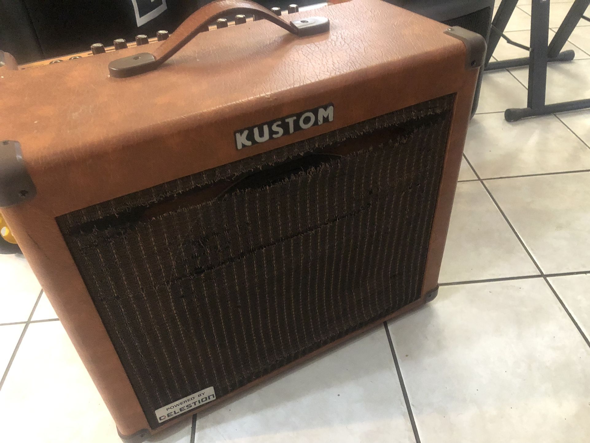 Kustom Guitar Amplifier With Voice Effects