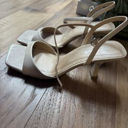 Brand New SODA Heels – Black & Beige