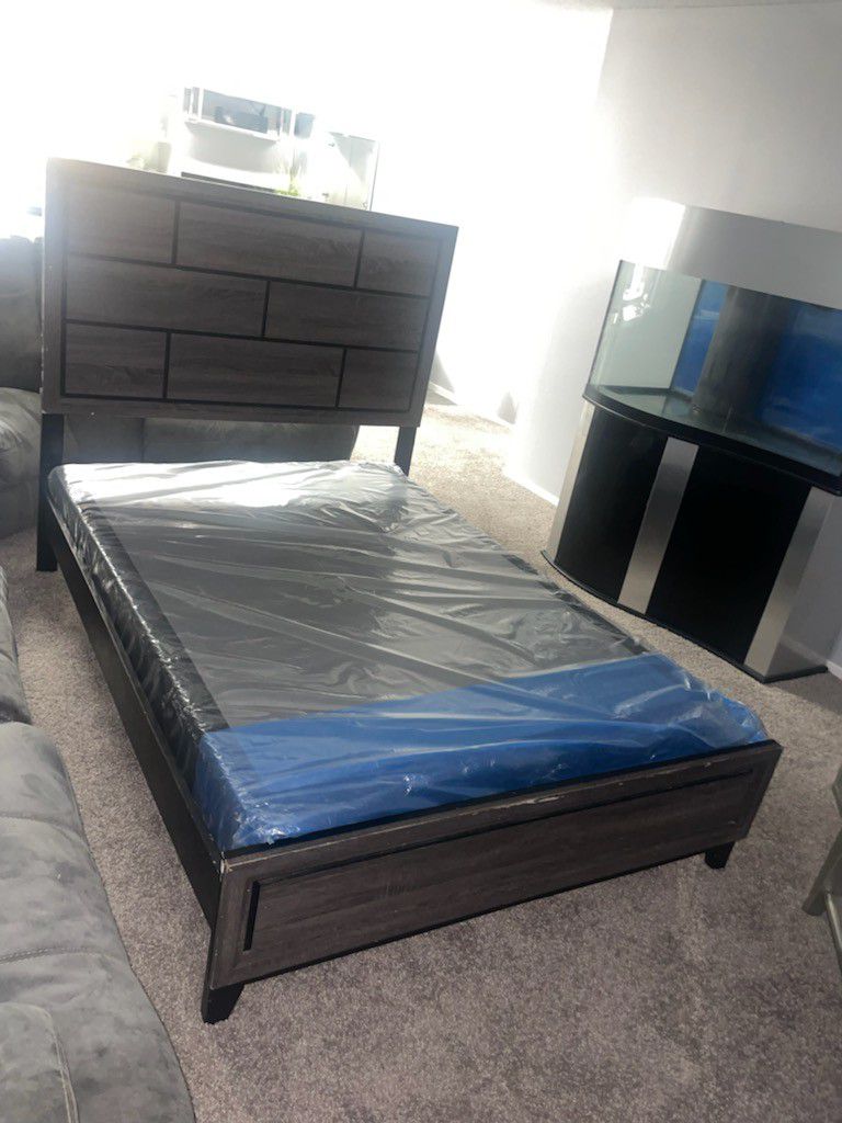 Full Size Bed With Box spring 