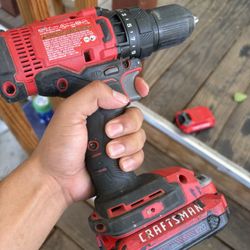 Drill And Batteries Craftsman 