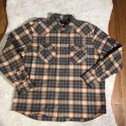 PENDLETON MENS SIZE X-LARGE BOTTON UP EXECELLET CONDITION 