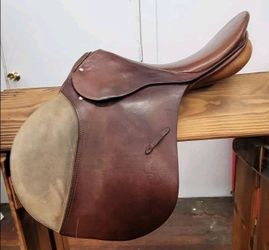 Stubben Siegfried 31 English Saddle 17.5"