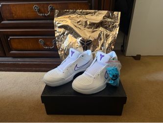 Kobe 4 Protro “Draft Pack” Charlotte
