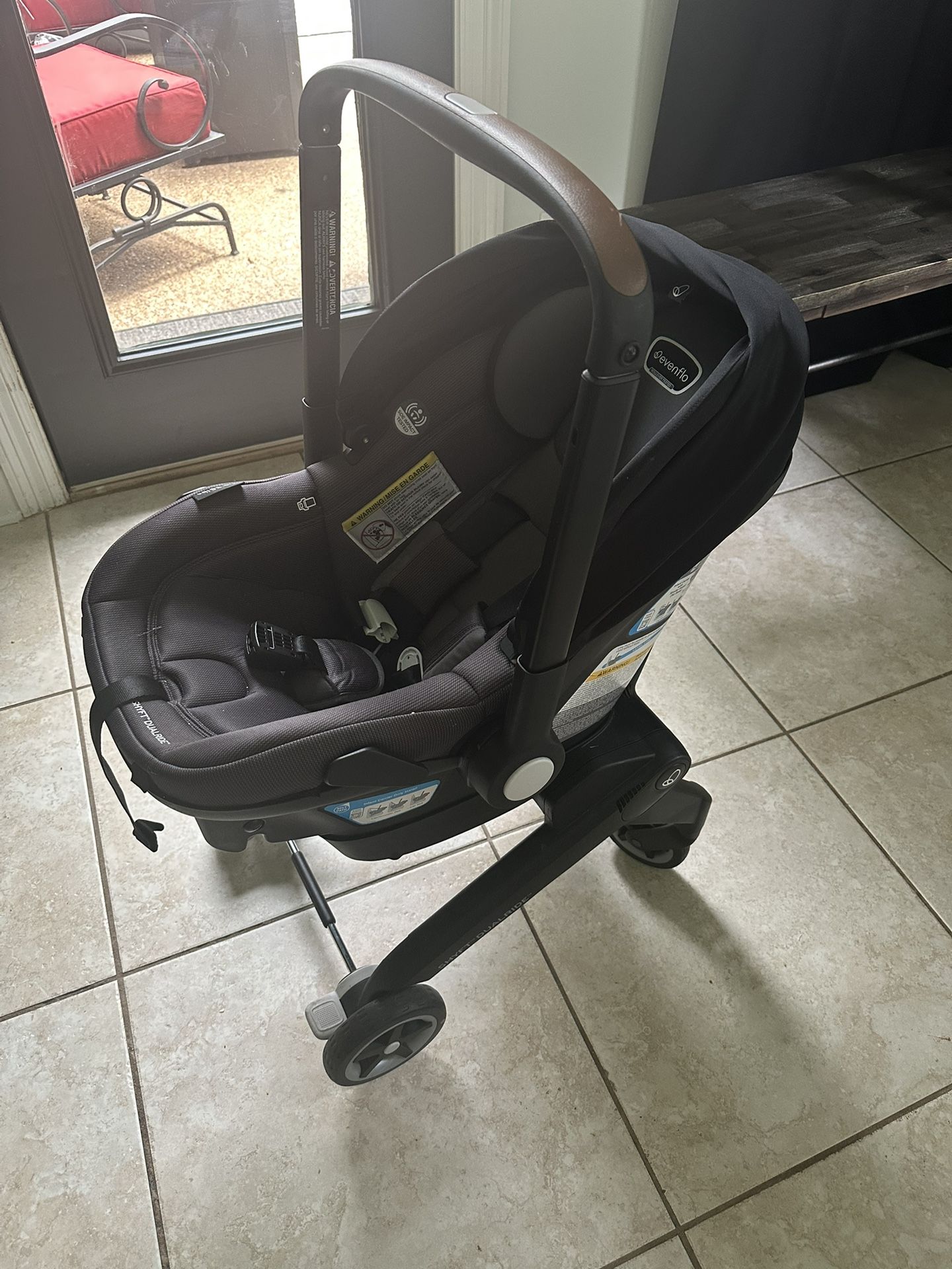Evenflo Shyft Carset Dual ride stroller Combo