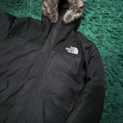 The North Face McMurdo Parka Size Large