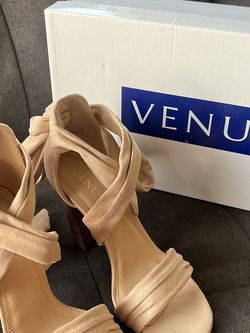 NEW Suede Heels  Size 7.5 