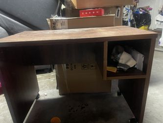 Wood Desk Good Condition