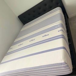 Queen Mattress & Bed Frame Set – Excellent Condition