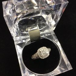 Ladies Diamonds Ring