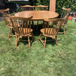 Solid Maple Flint Ridge Finest Table and Chairs