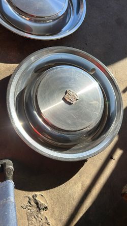1973 Cadillac Hubcaps