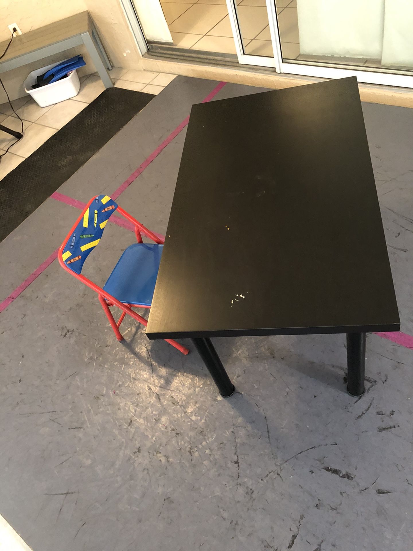 Kids chair and table