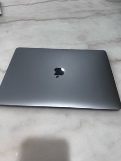 Apple MacBook Pro 13” (2016) - Touch Bar, 8GB RAM, Space Gray