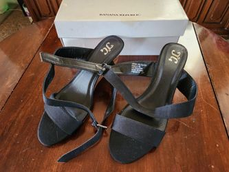 Banana republic women's dress shoes.