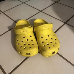 Crocs Size W6/M4