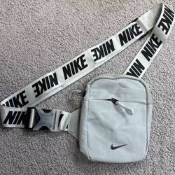 Nike Crossbody 5x7