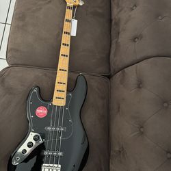 Squier classic vibes 70s jazz bass left handed