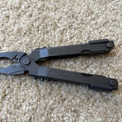 Multi-Plier 600 Bluntnose Pliers, New