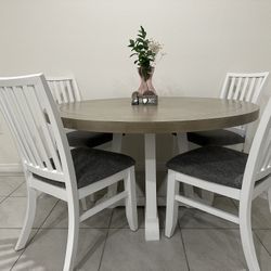 Round Dining Table Set with 4 Chairs 