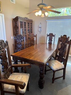 Dining Table w 6 chairs and hutch