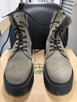 DOC MARTINS GREEN SUEDE SIZE 10 Men’s