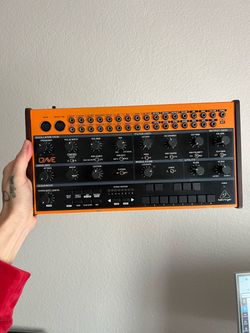 Behringer Crave Analog Synthesizer