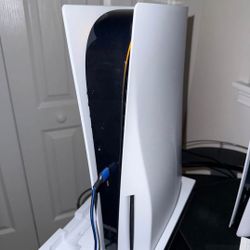 Playstation 5 console 
