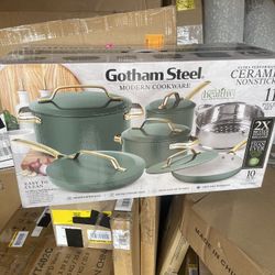Modern 11-Piece Aluminum Ultra Performance Ceramic Nonstick Cookware Set in Sage