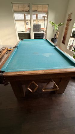 Pool table