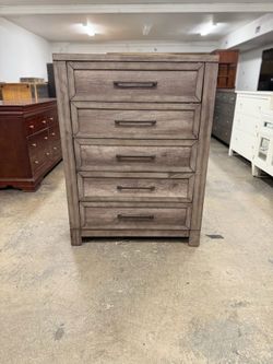 Nice Tall 5 Drawer Dresser Chest