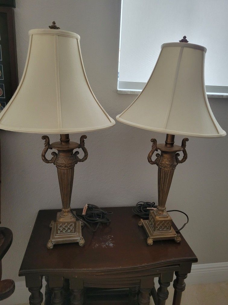 Juego de dos lamparas de mesa como nuevas estilo vintage