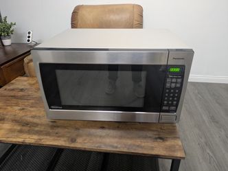 Large Microwave - Big Internal Microwave For Large Dishes