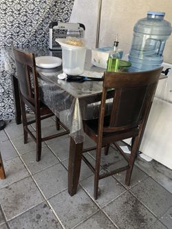 Kitchen table