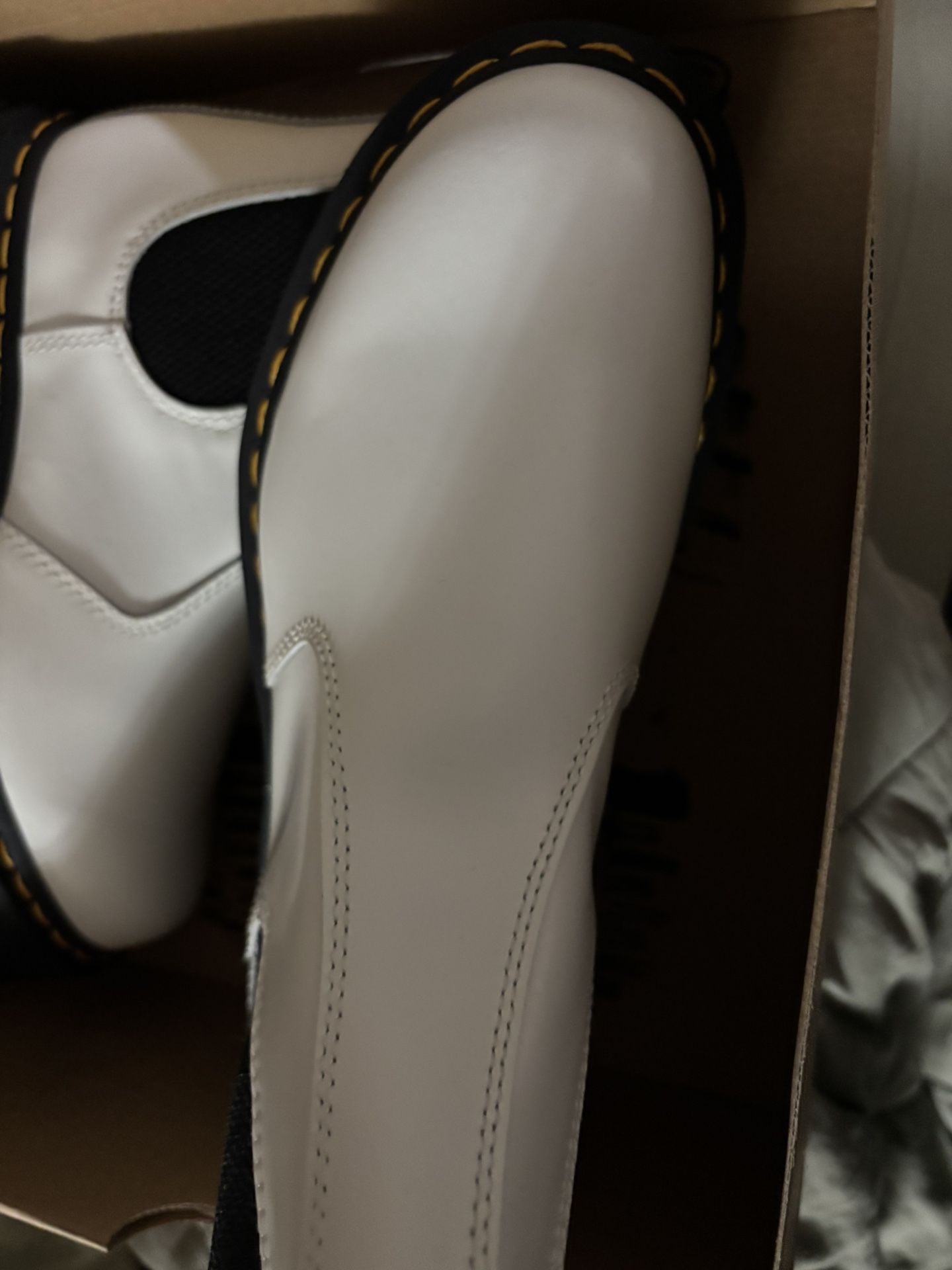 DR. MARTENS WHITE QUAD BOOTS