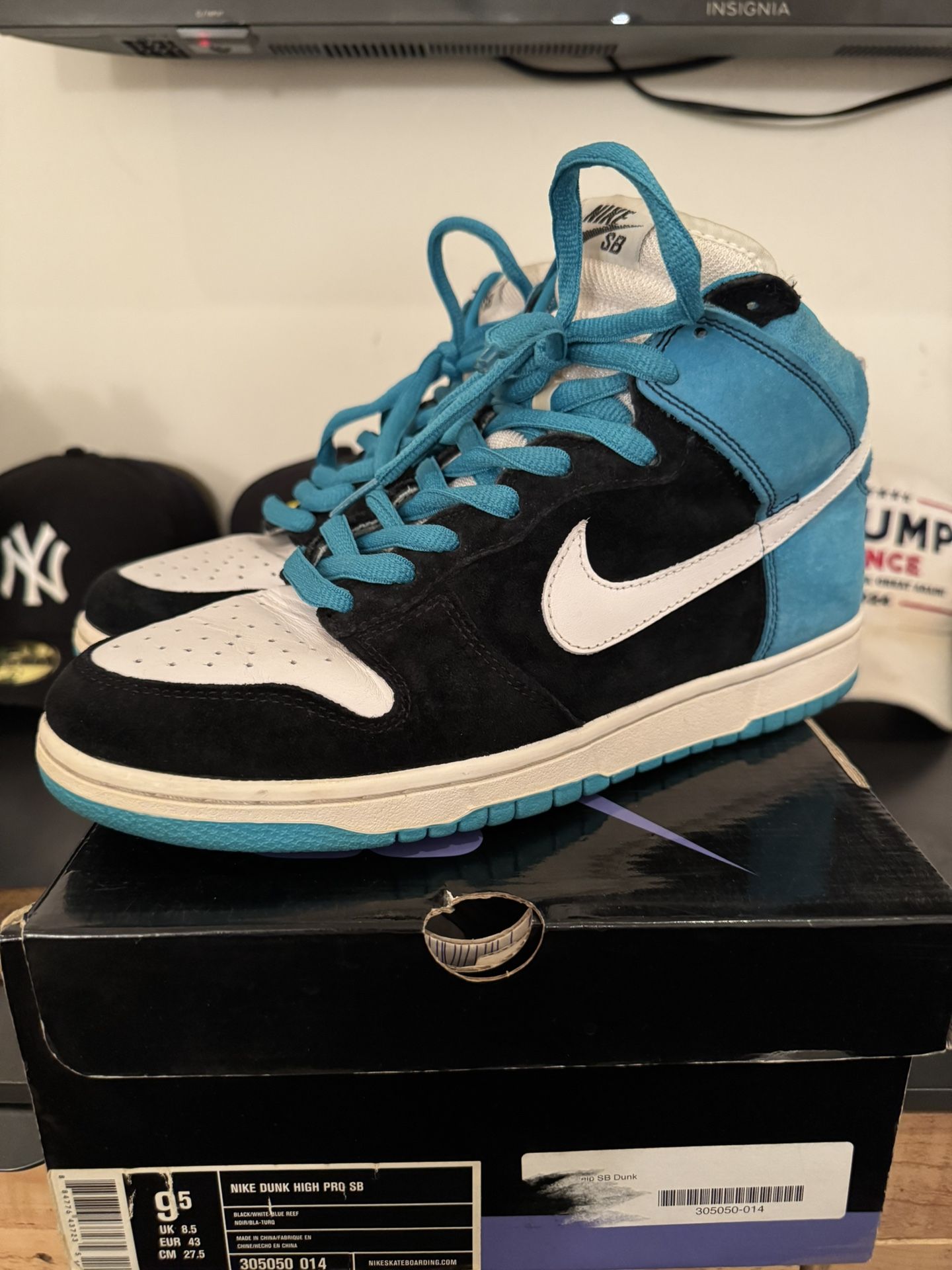 Nike SB Dunk High “Send Help”