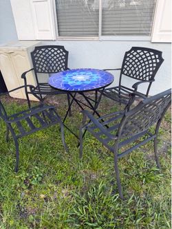 outdoor metal black chairs & table