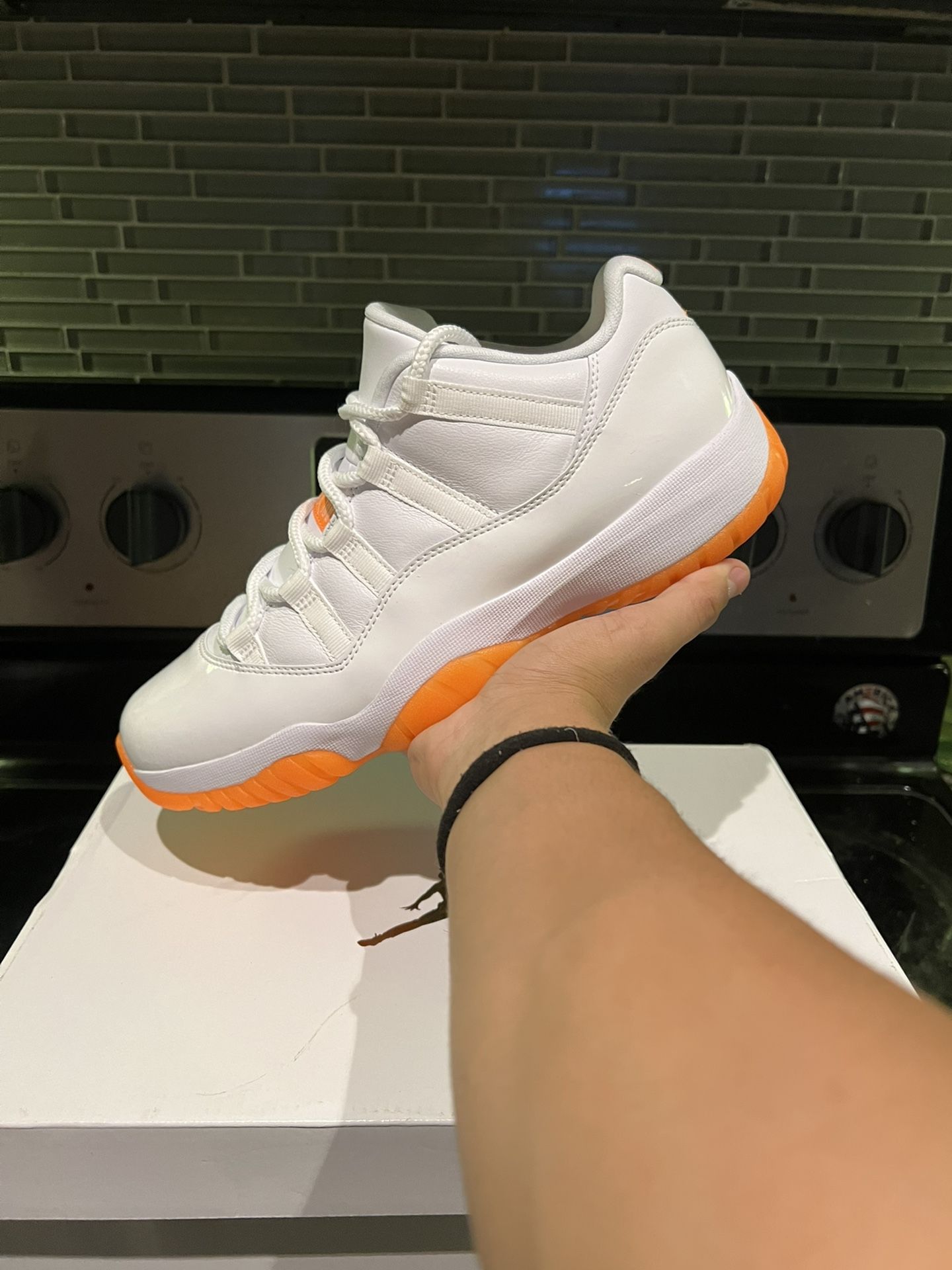 Jordan 11 Citrus