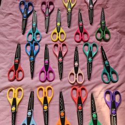 22 Kraft Edgers Scissors