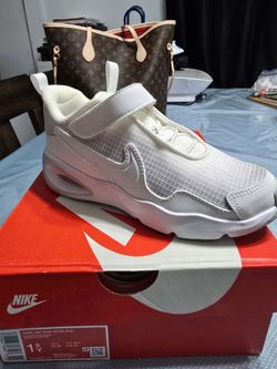 Nike Air Max Nova