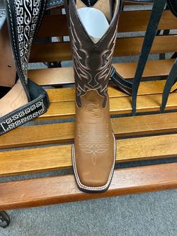 Bota vaquera de piel punta cuadrada para hombre
