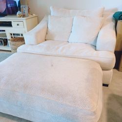 Oversized Lounge Chair With Ottoman 