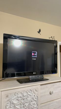 32” inch LG TV